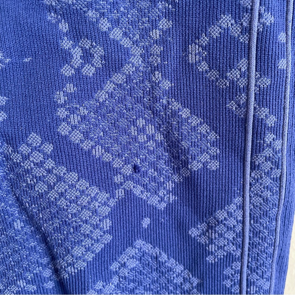 Lululemon Flo & Go Tight Blue Snakeskin - Picture 5 of 5